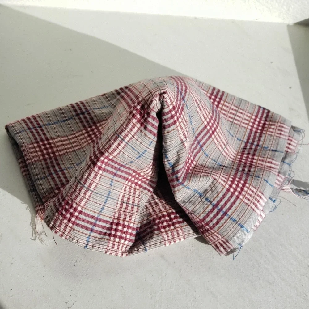Vintage 1950s 1960s Grey Maroon Plaid Seer Sucker Fabric #92